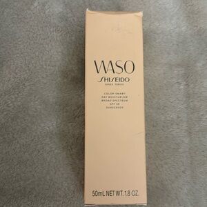 Waso Shiseido Color Smart Day Moisturizer with SPF 30